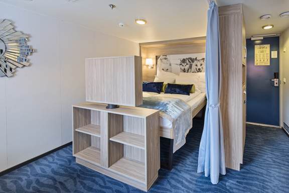 Ship accomodation